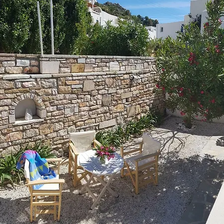 Naxos Beachvilla فيلة Pláka